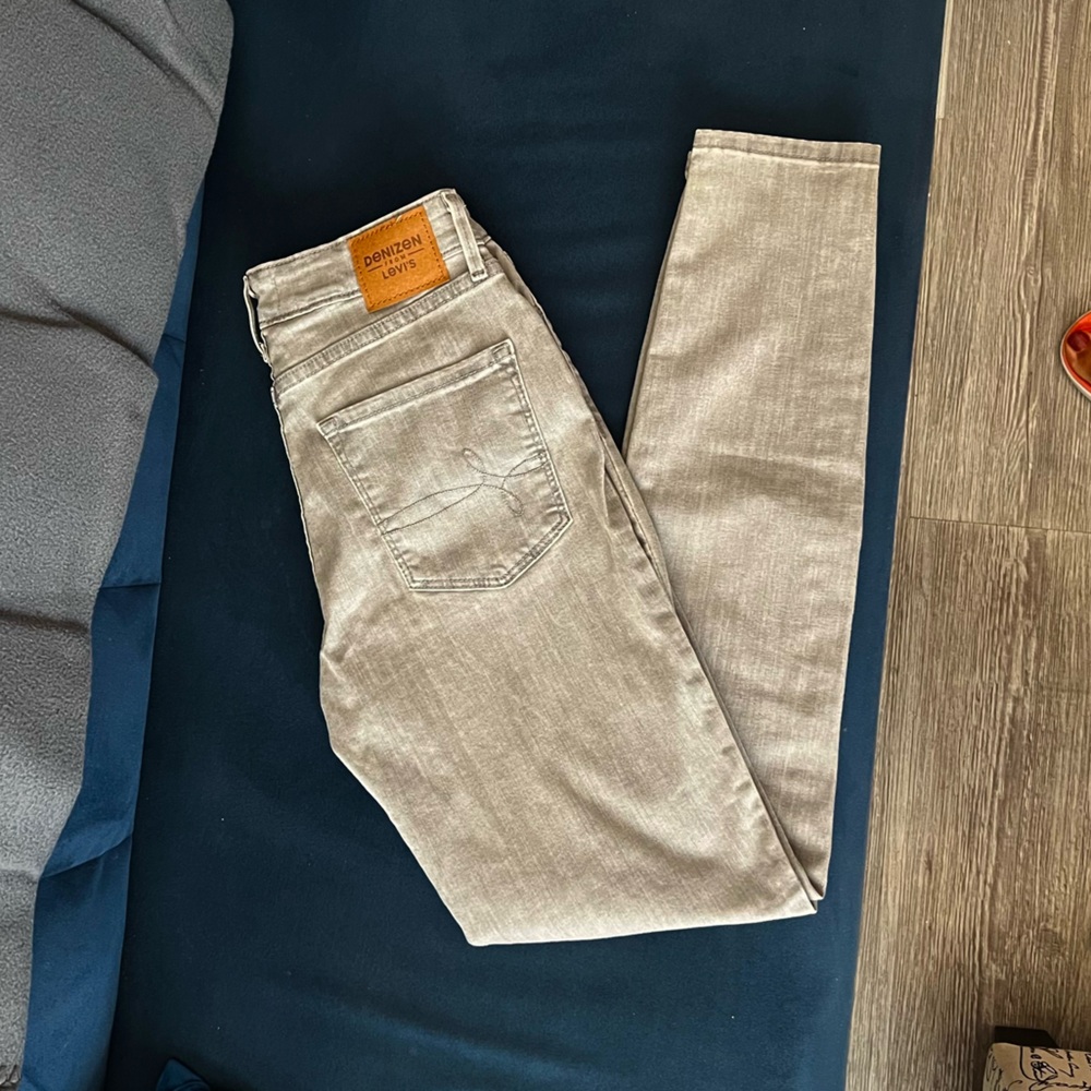 NWOT Levi's Women's High Rise skinny jeans